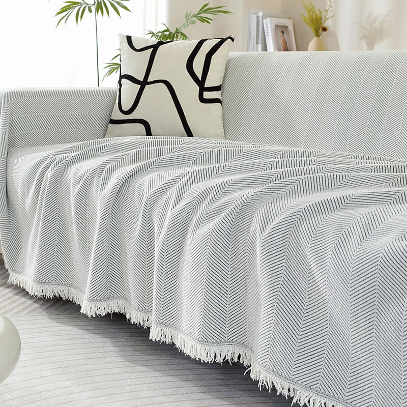 Chenille Herringbone Throw with Tassels, 180 x 130 cm