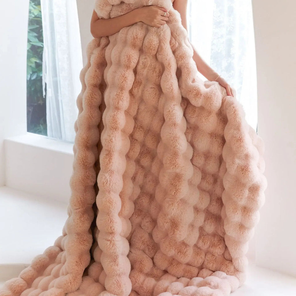 Ultra-Soft Plush Throw Blanket, Five Sizes and Colours