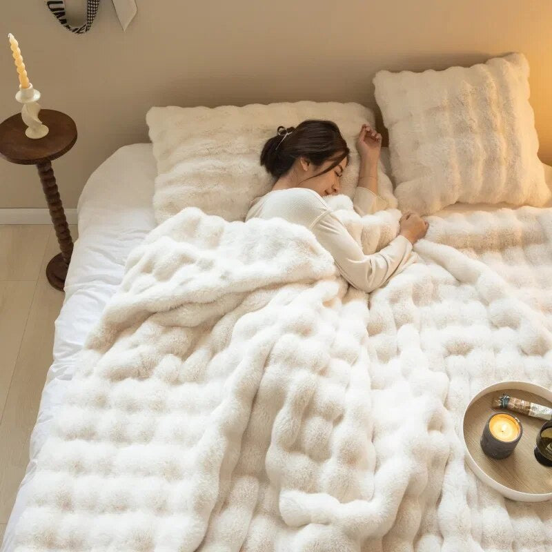 Ultra-Soft Plush Throw Blanket, Five Sizes and Colours