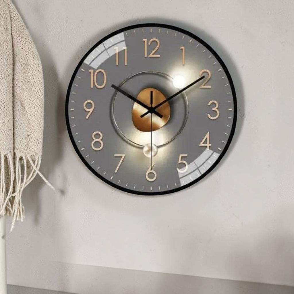 Silent Quartz Wall Clock 20cm with Glass Lens and Metal Hands