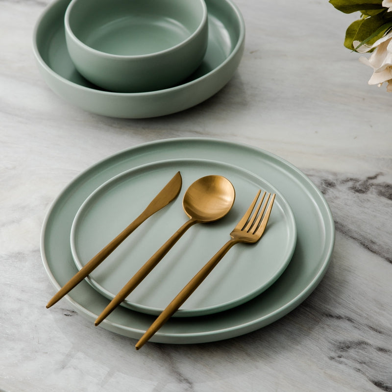 Titanium-Coated 18/10 Stainless Steel Cutlery Set, 4 to 16 Place