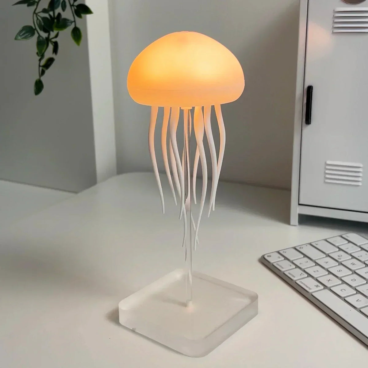 LED Jellyfish Lamp with Colour-Changing Light and Remote