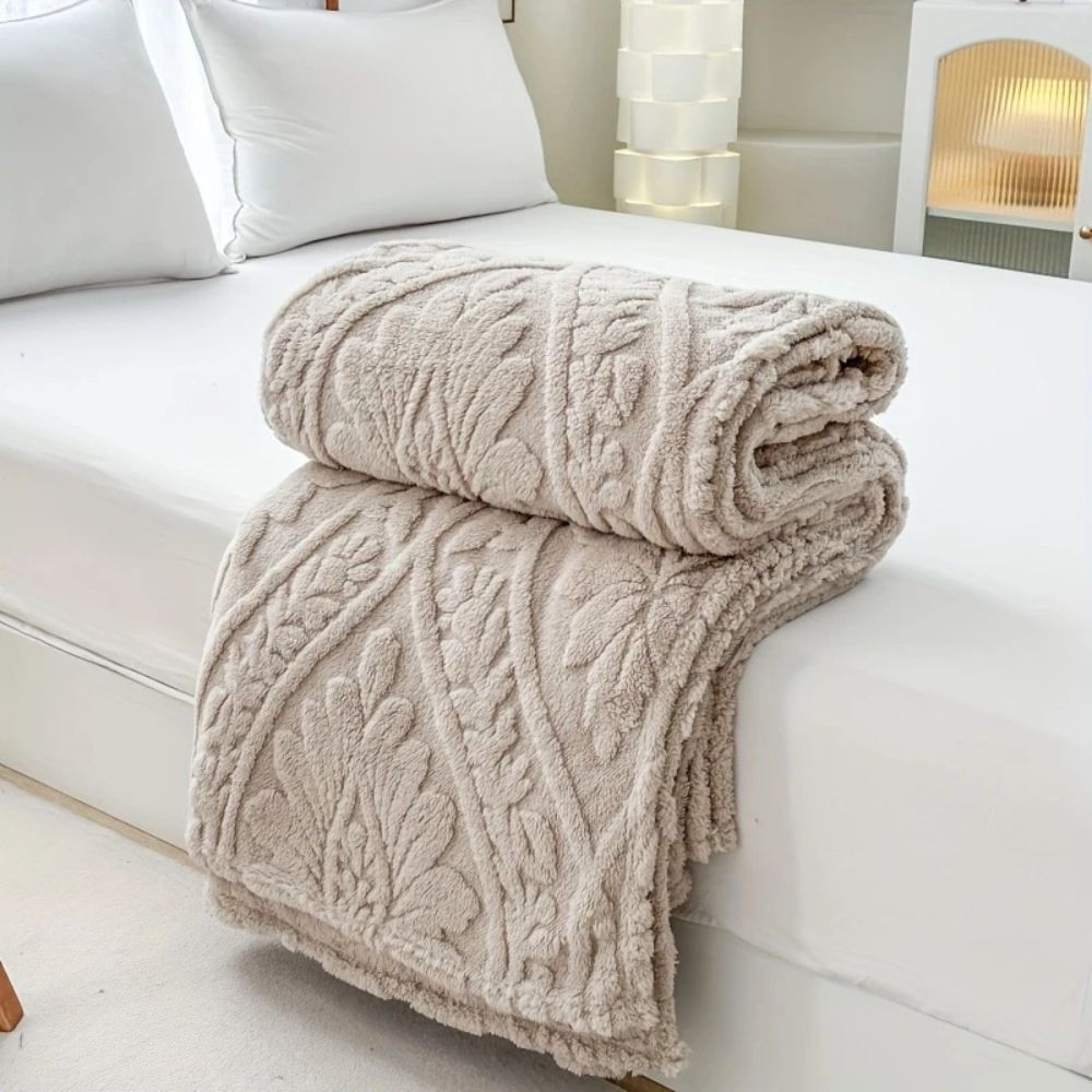 Jacquard Fleece Throw with Woven Geometric Pattern