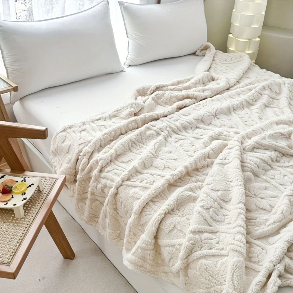 Jacquard Fleece Throw with Woven Geometric Pattern