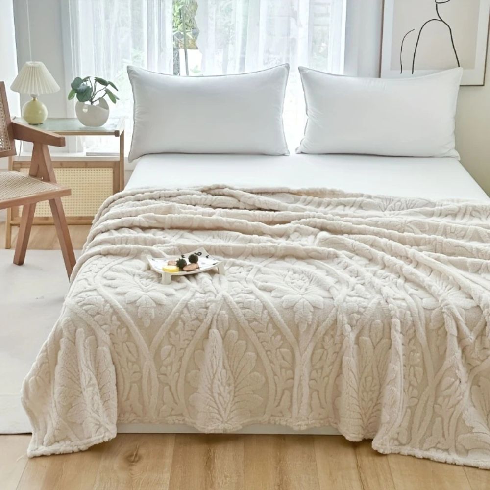 Jacquard Fleece Throw with Woven Geometric Pattern