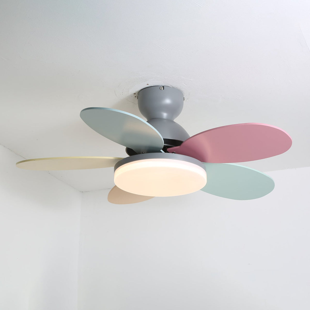 Kids Ceiling Fan with LED Light and Colourful Blades, Remote