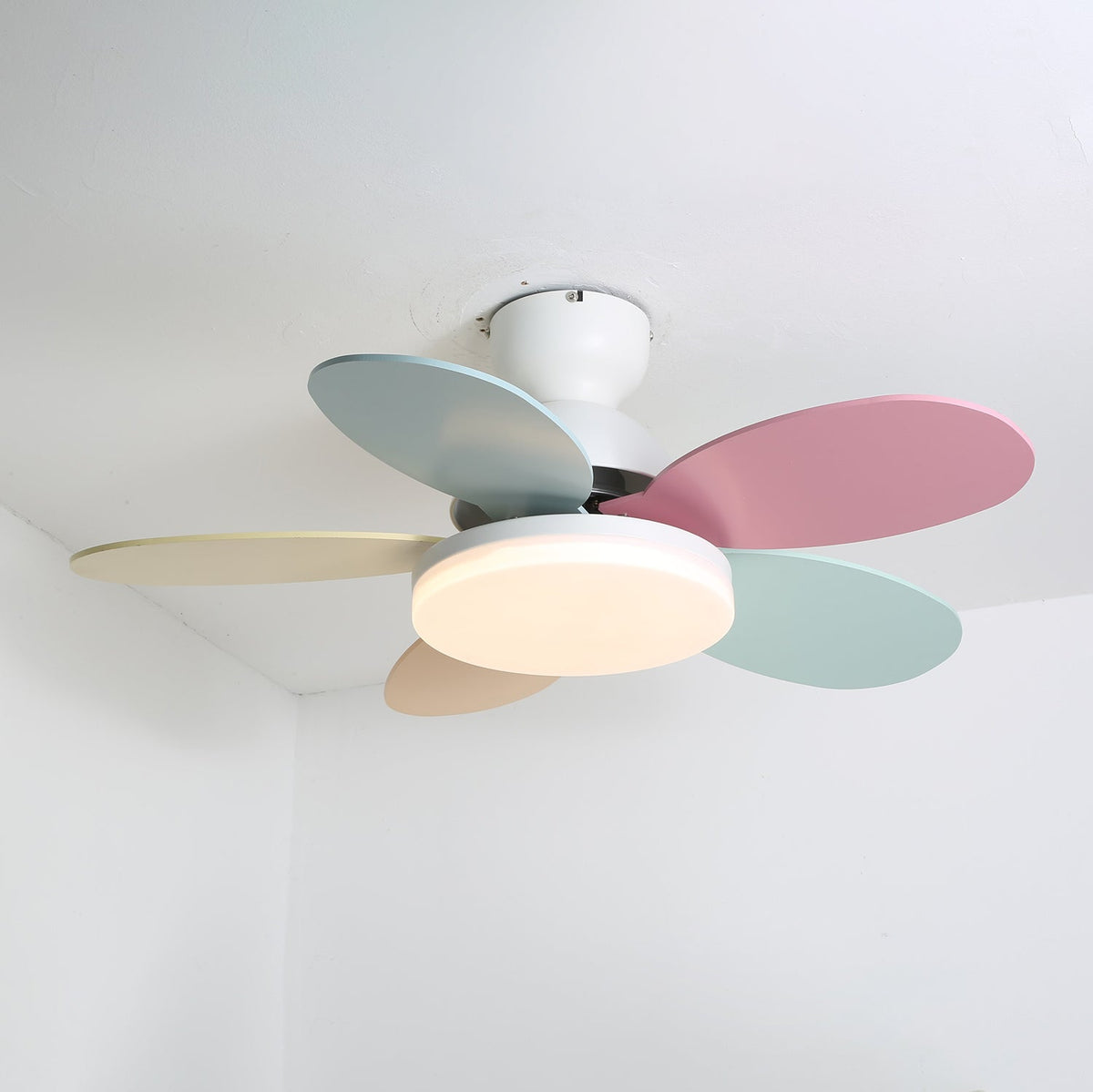 Kids Ceiling Fan with LED Light and Colourful Blades, Remote