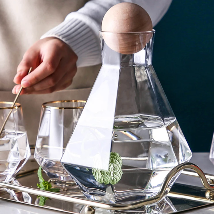 5-Piece Diamond-Cut Glass Carafe Set with Beech Stopper