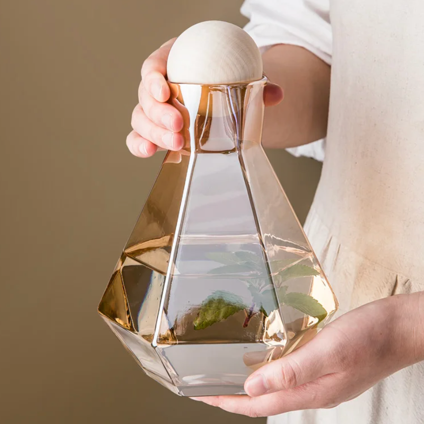 5-Piece Diamond-Cut Glass Carafe Set with Beech Stopper