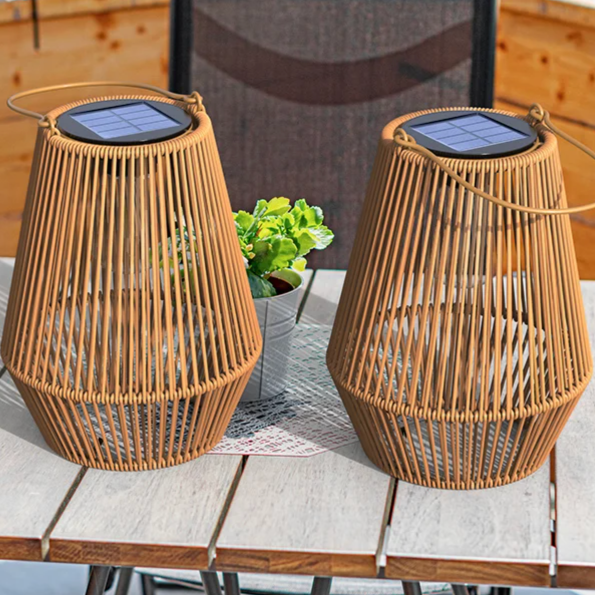 Rattan-Effect Solar Lantern with Dusk Sensor, IP65, 21cm High