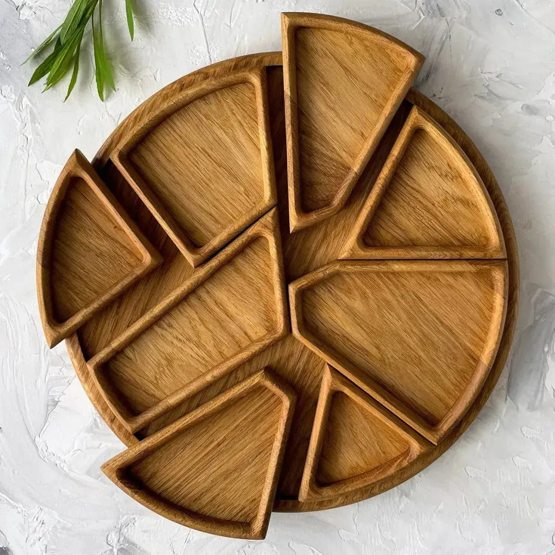Round Wooden Serving Platter with 8 Removable Dishes, 25 cm
