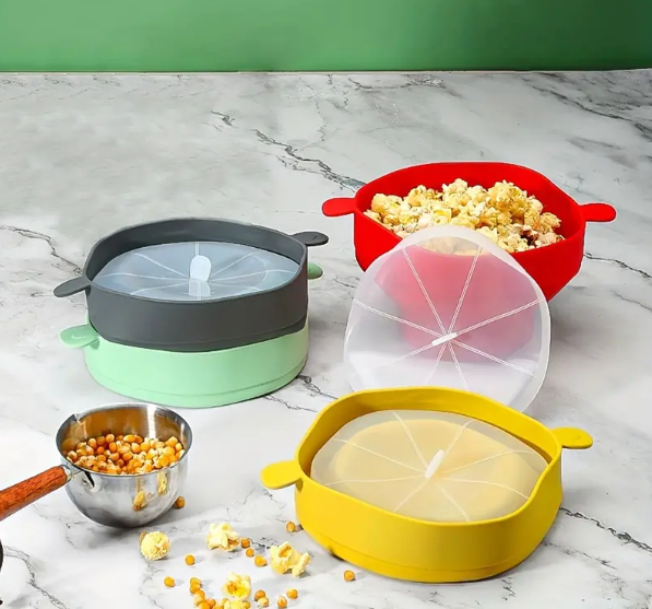 Collapsible Silicone Microwave Popcorn Bowl with Lid