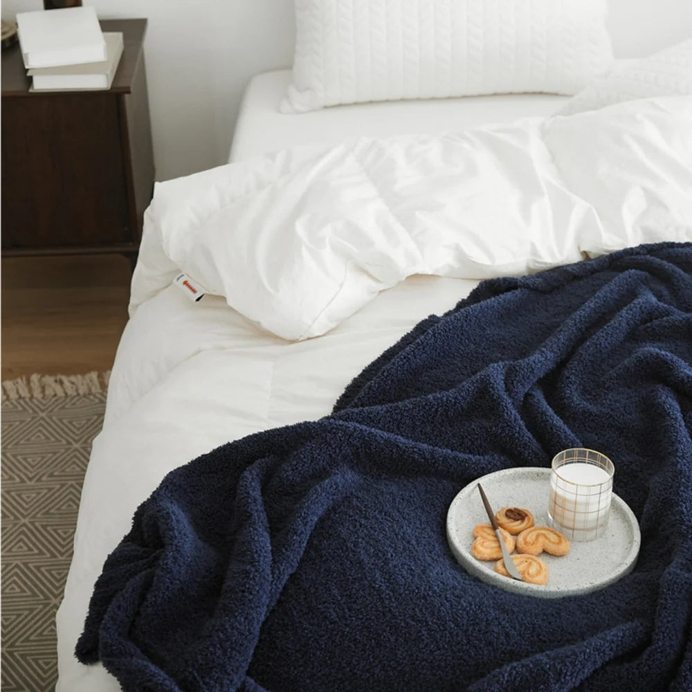 Knitted Microfibre Throw, 130 x 160 cm, Plain Design