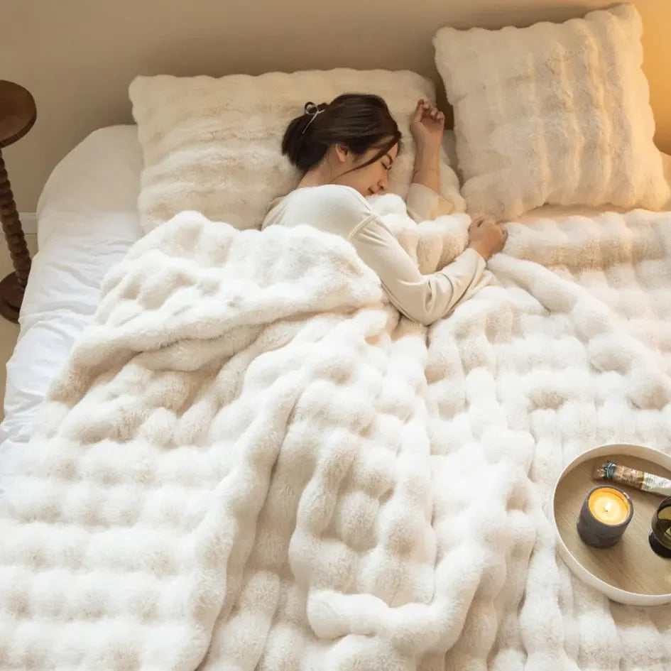 Ultra-Soft Plush Throw Blanket, Five Sizes and Colours