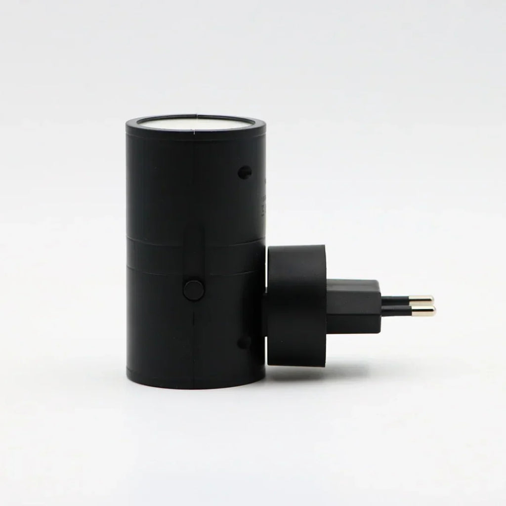 Dimmable Plug-In LED Night Light with Day-Night Sensor