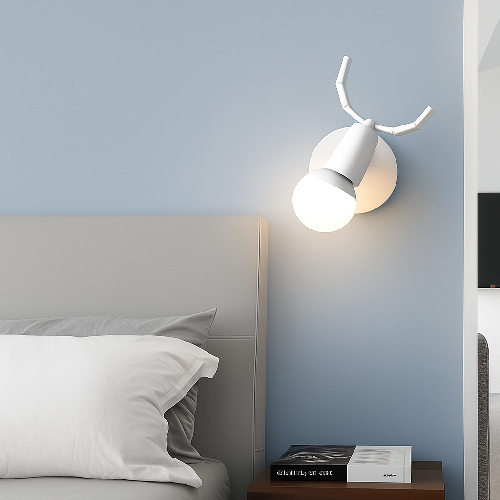 Stag Antler Wall Light in Metal and Wood, E27