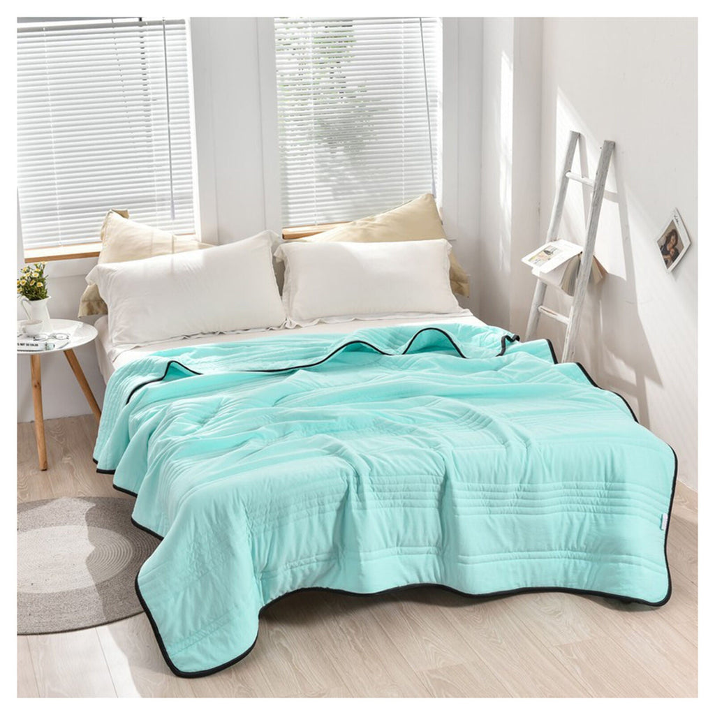 Cooling Summer Blanket, Breathable and Moisture-Wicking