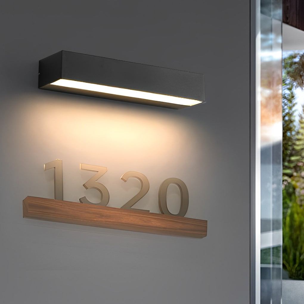 Linear LED Outdoor Wall Light, IP65 Black Aluminium