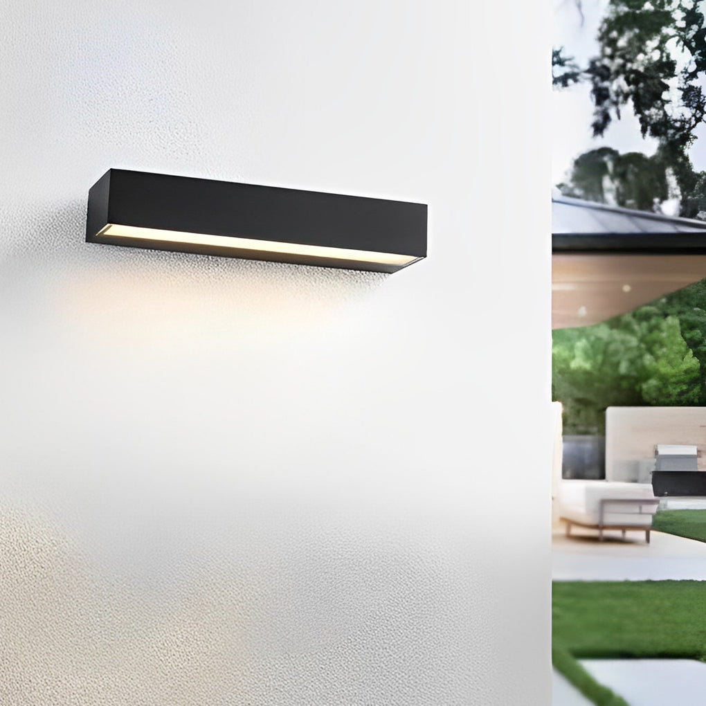 Linear LED Outdoor Wall Light, IP65 Black Aluminium