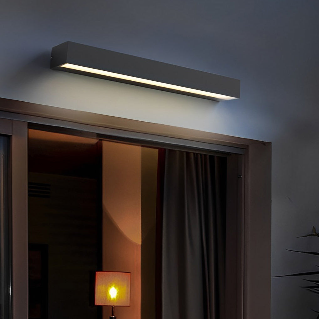 Linear LED Outdoor Wall Light, IP65 Black Aluminium