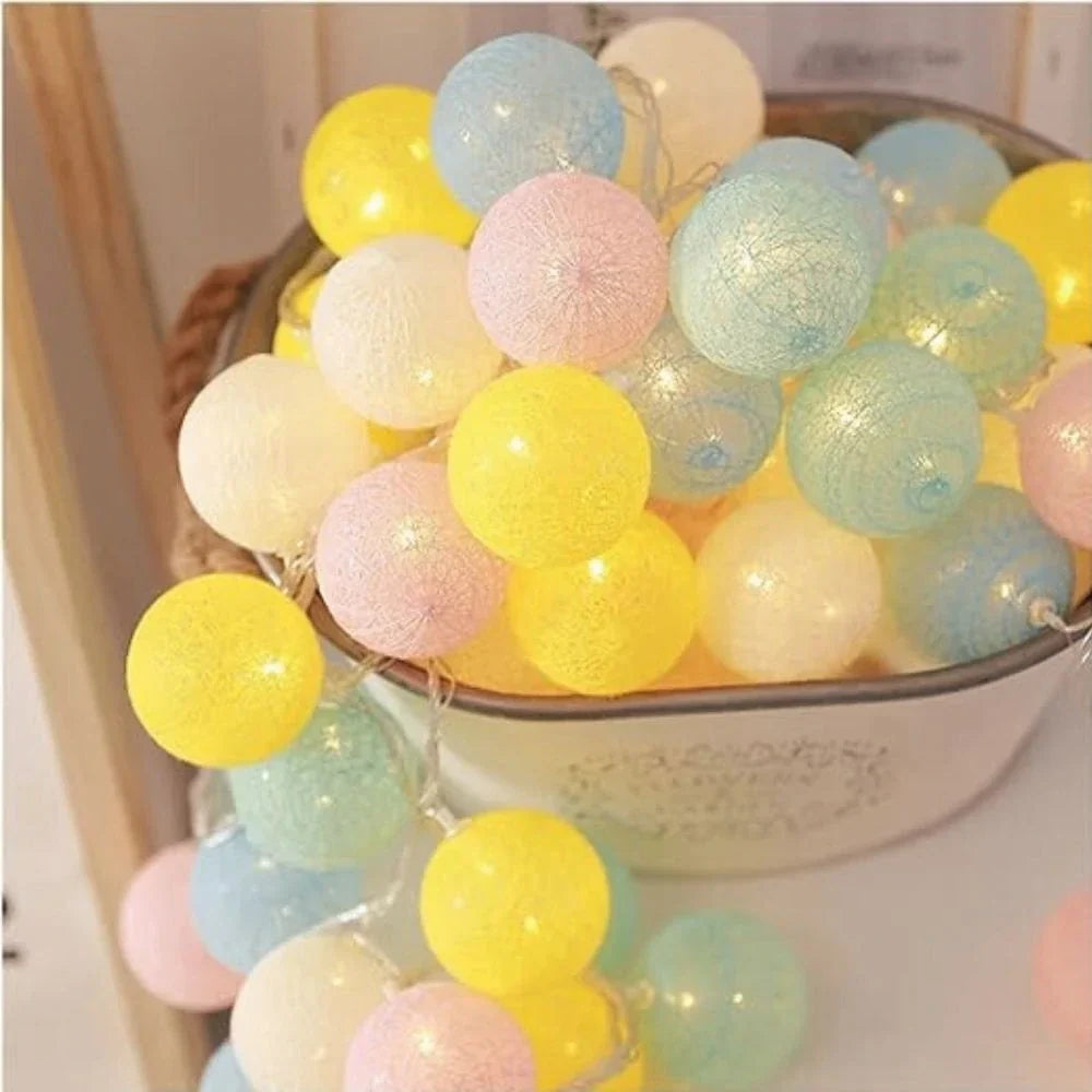 Decorative LED Ball Light Garland, 150cm with 10 Lights