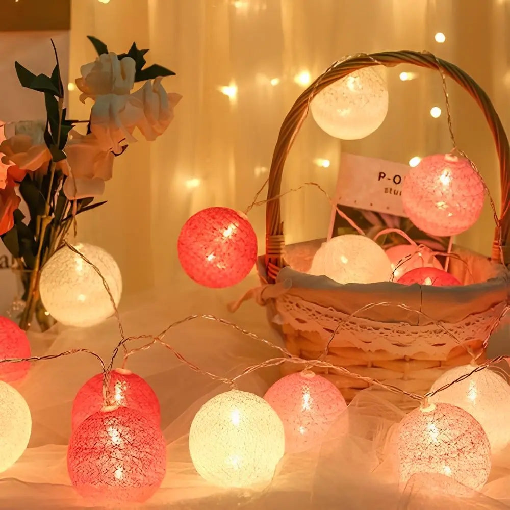 Decorative LED Ball Light Garland, 150cm with 10 Lights