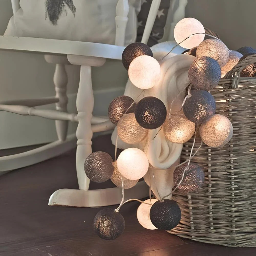 Decorative LED Ball Light Garland, 150cm with 10 Lights
