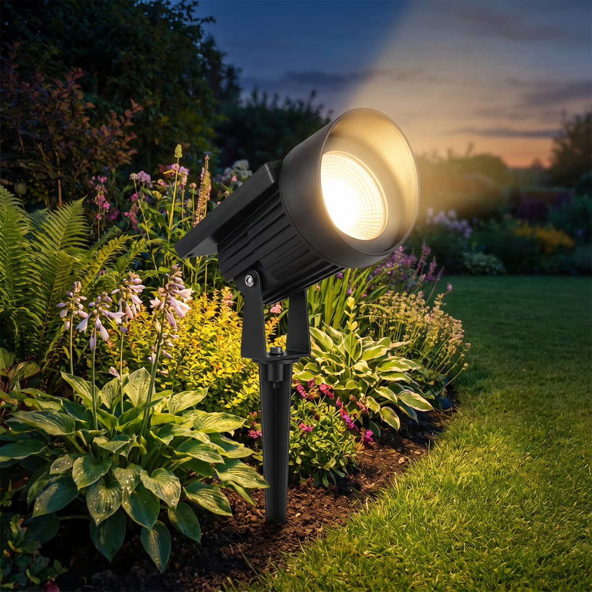 Solar LED Spike Light with Adjustable Zoom Lens, IP65, Warm White