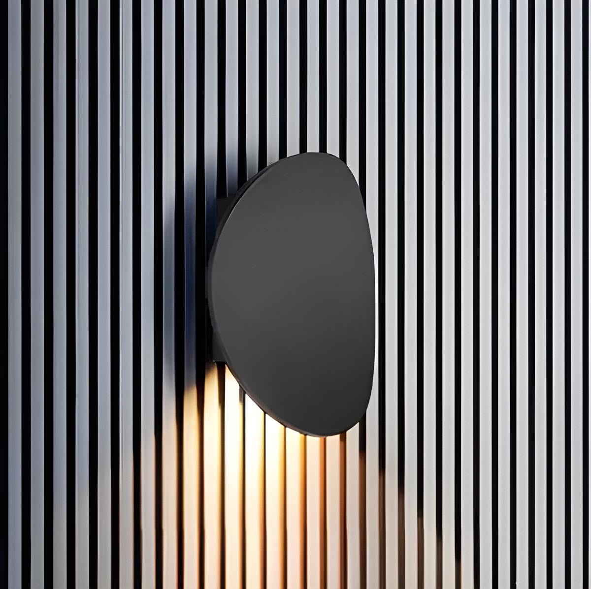 Minimalist Pebble Wall Light with Integrated 7W LED