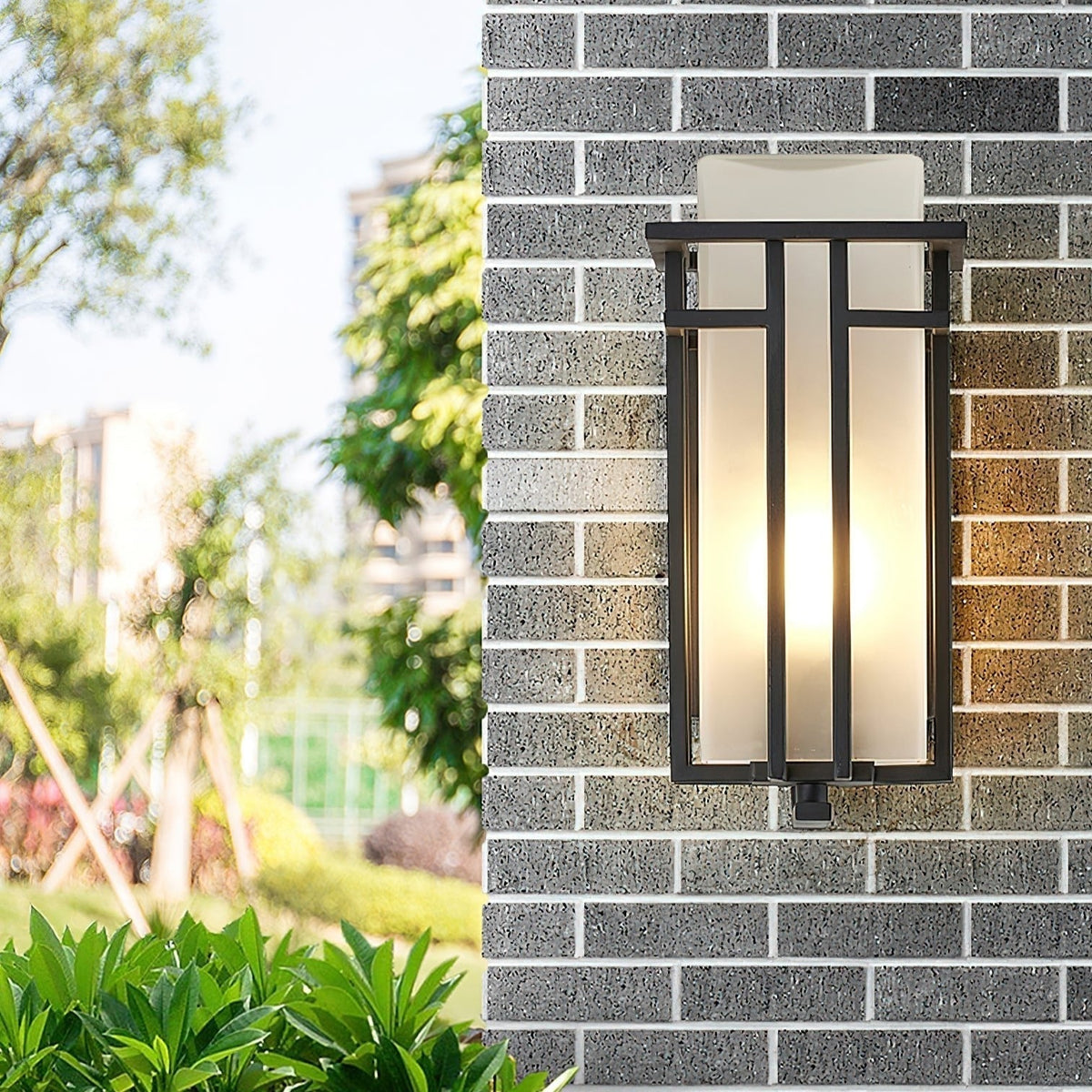 Retro Outdoor Wall Light with Frosted Glass Shade, IP65