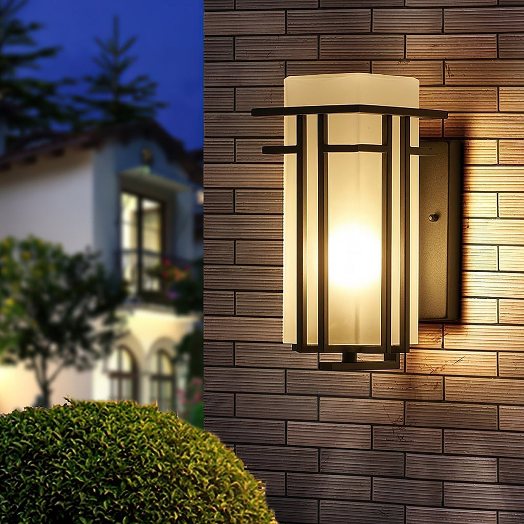 Retro Outdoor Wall Light with Frosted Glass Shade, IP65