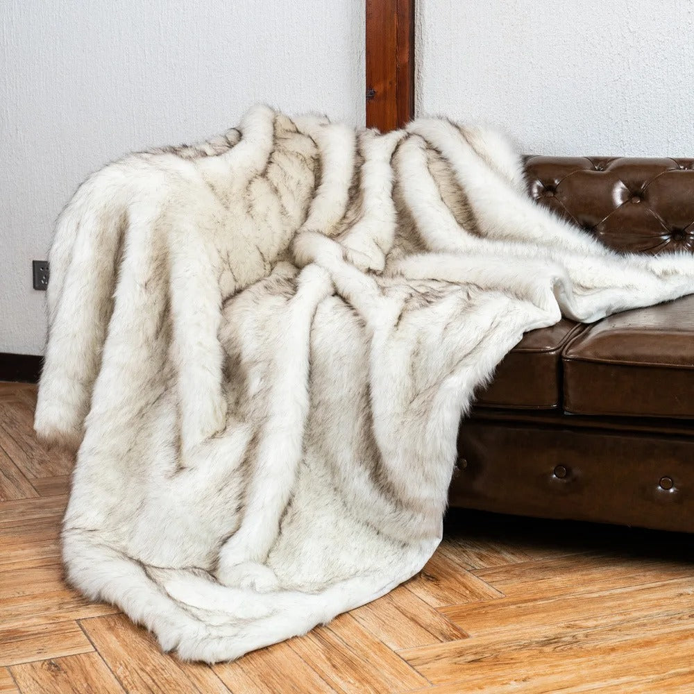 Faux Fur Throw Blanket in Fox Look for Bed and Sofa