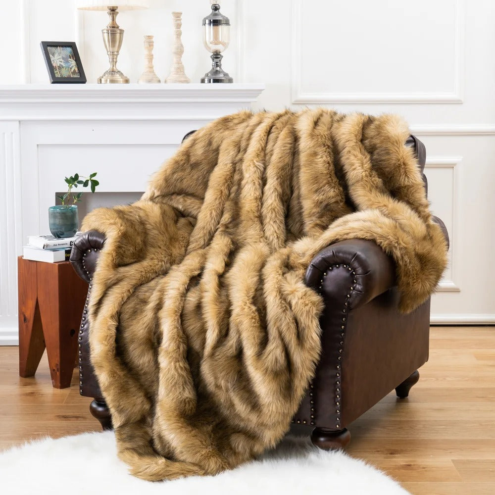 Faux Fur Throw Blanket in Fox Look for Bed and Sofa