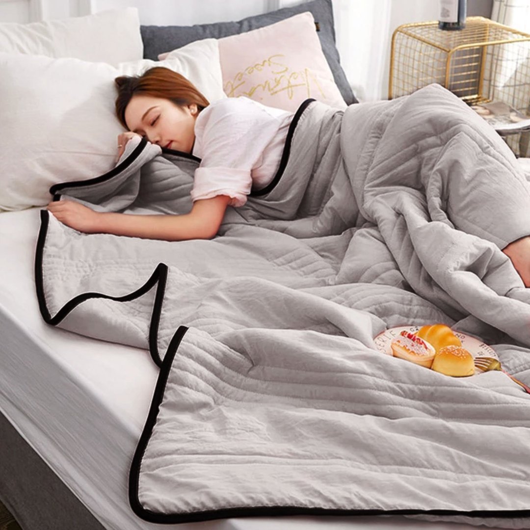 Lightweight Summer Quilt with 2 Pillowcases
