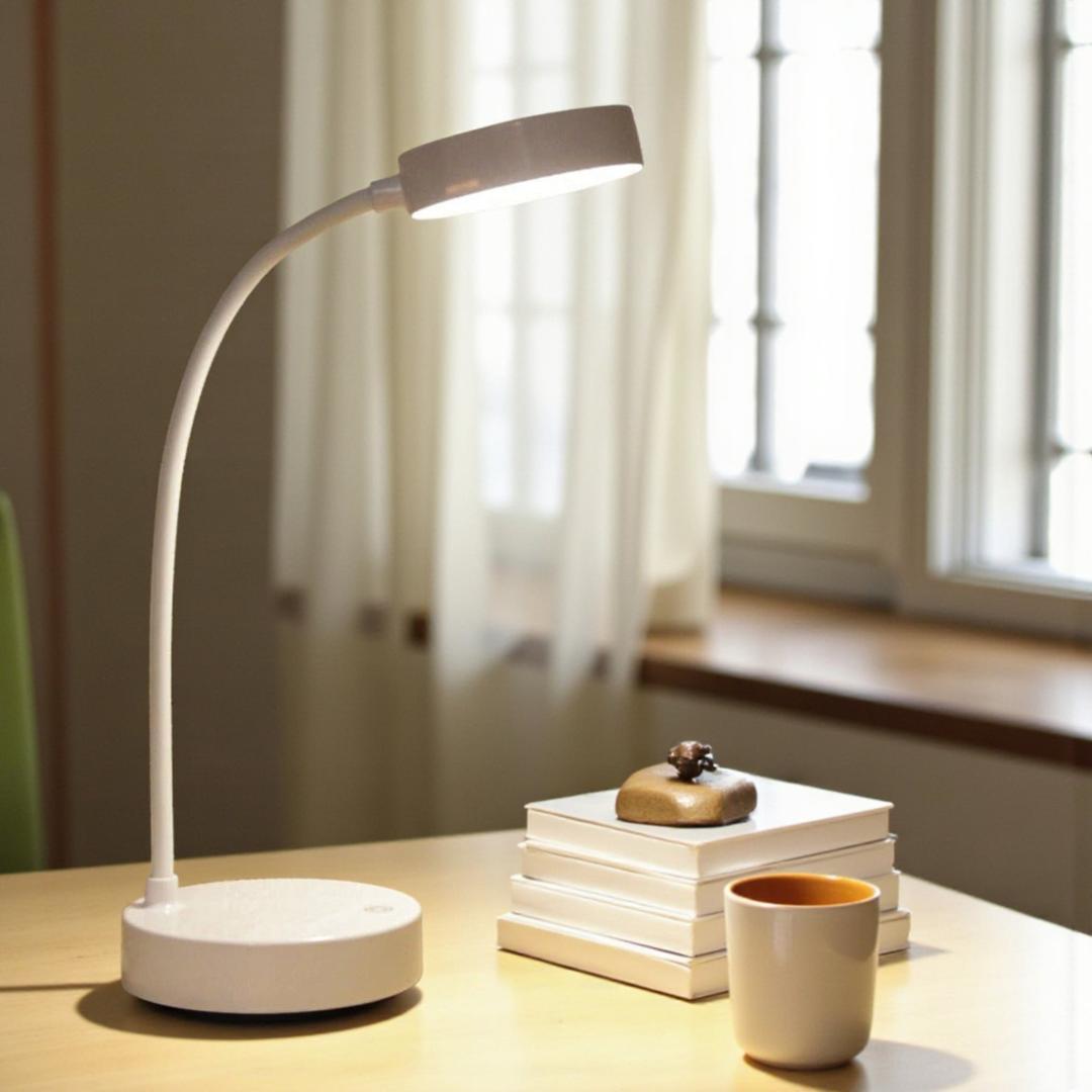 Minimalist Desk Lamp with Flexible Neck and Stepless Dimming