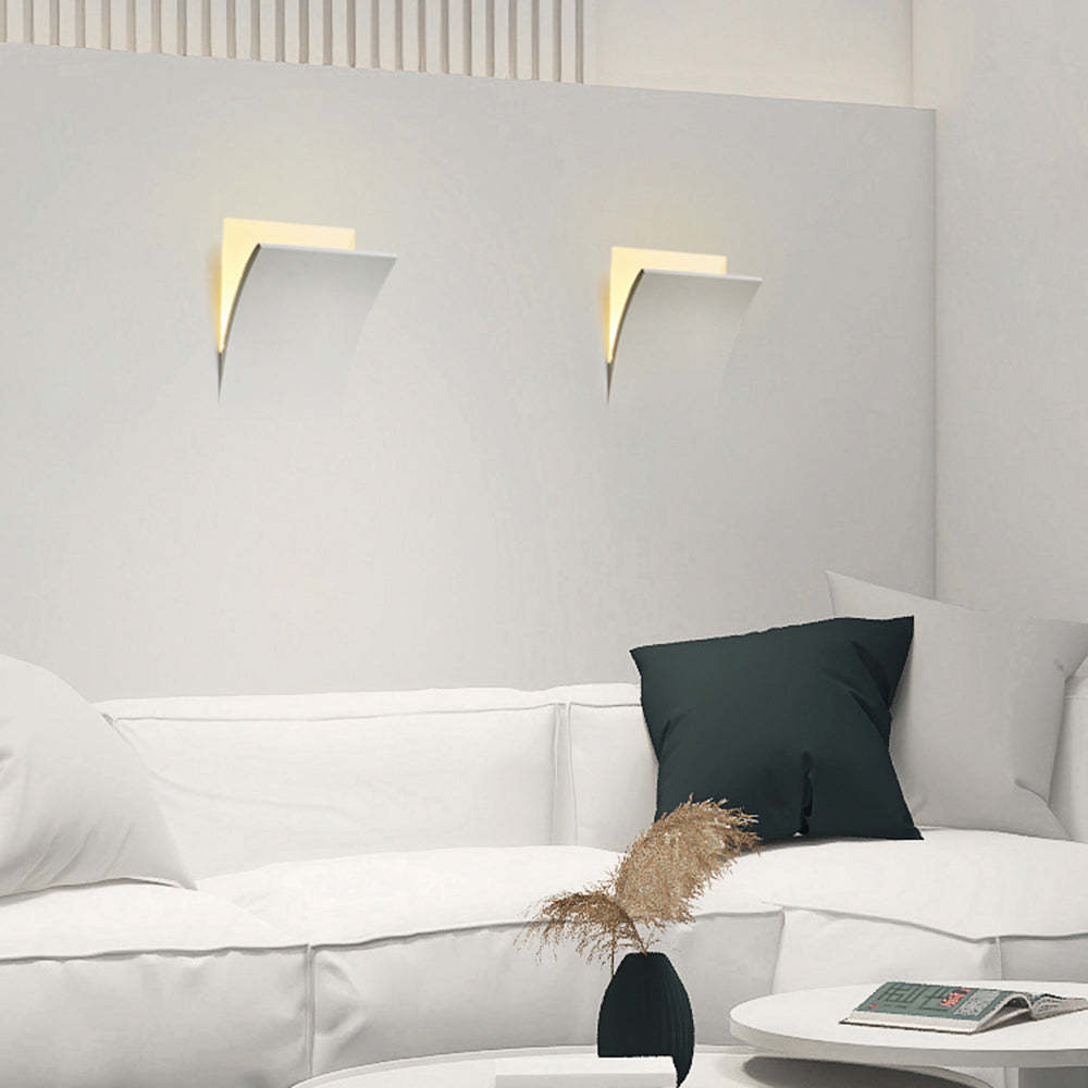Recessed Plaster Wall Light with Warm LED and Triangular Opening