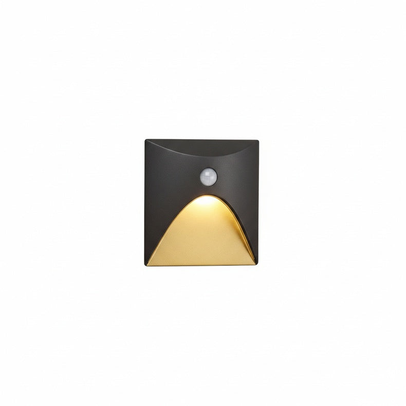 Outdoor Wall Light with PIR Motion Sensor, IP65, 300lm