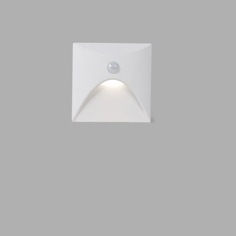 Outdoor Wall Light with PIR Motion Sensor, IP65, 300lm