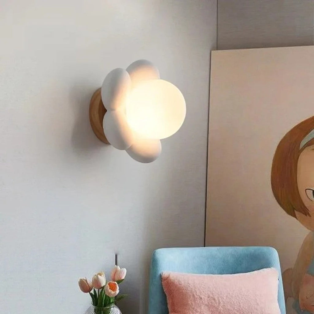 Flower Shaped LED Wall Light with Wooden Mount