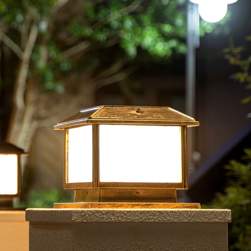 Vintage Solar Post Light with Remote, IP65
