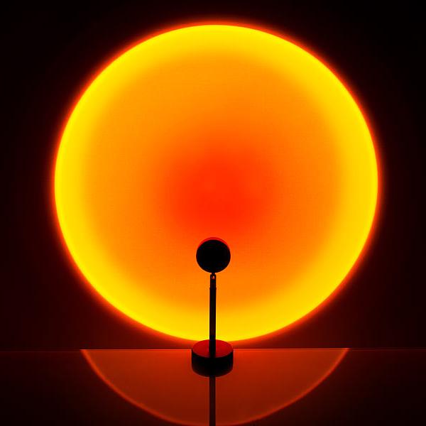 Sunset Projector Table Lamp with 360-Degree Rotating Head