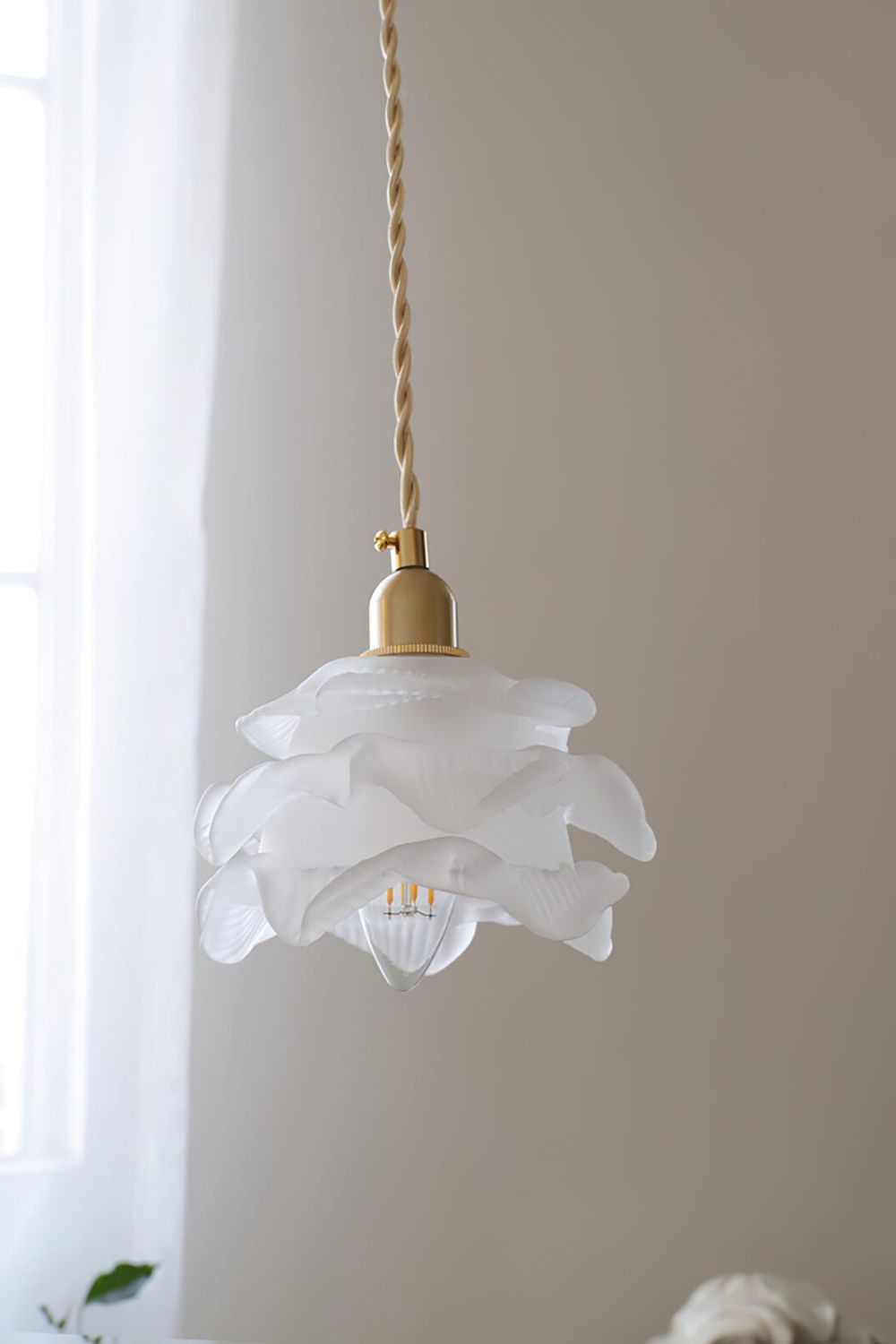 Retro Flower Glass Pendant Light with Polished Brass Fitting