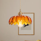 Vintage lampa wisząca z szklanym kloszem w kształcie tulipana i oprawą z polerowanego mosiądzu