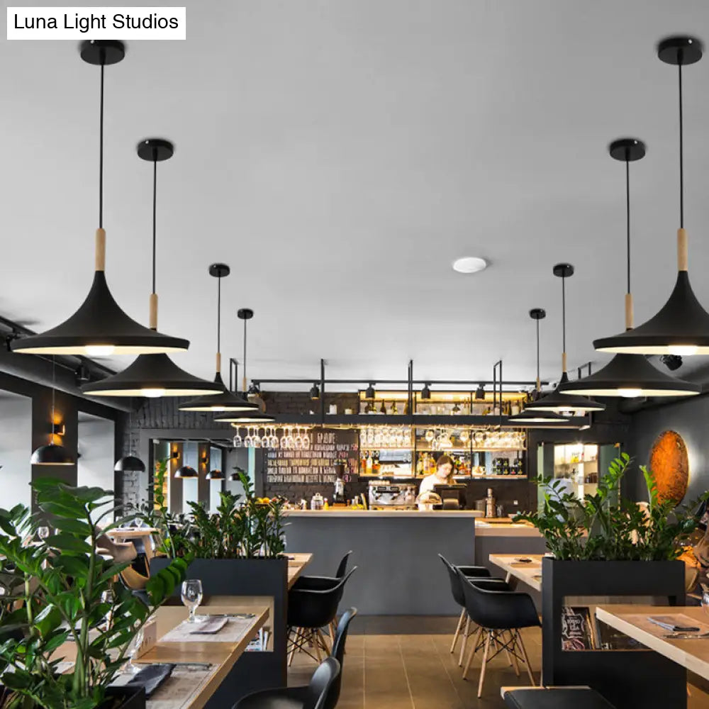 Geometric Metal Pendant Light with Adjustable 150 cm Chain