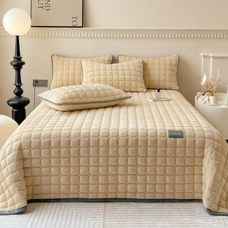 Checked Quilted Bedspread with Optional Pillowcases