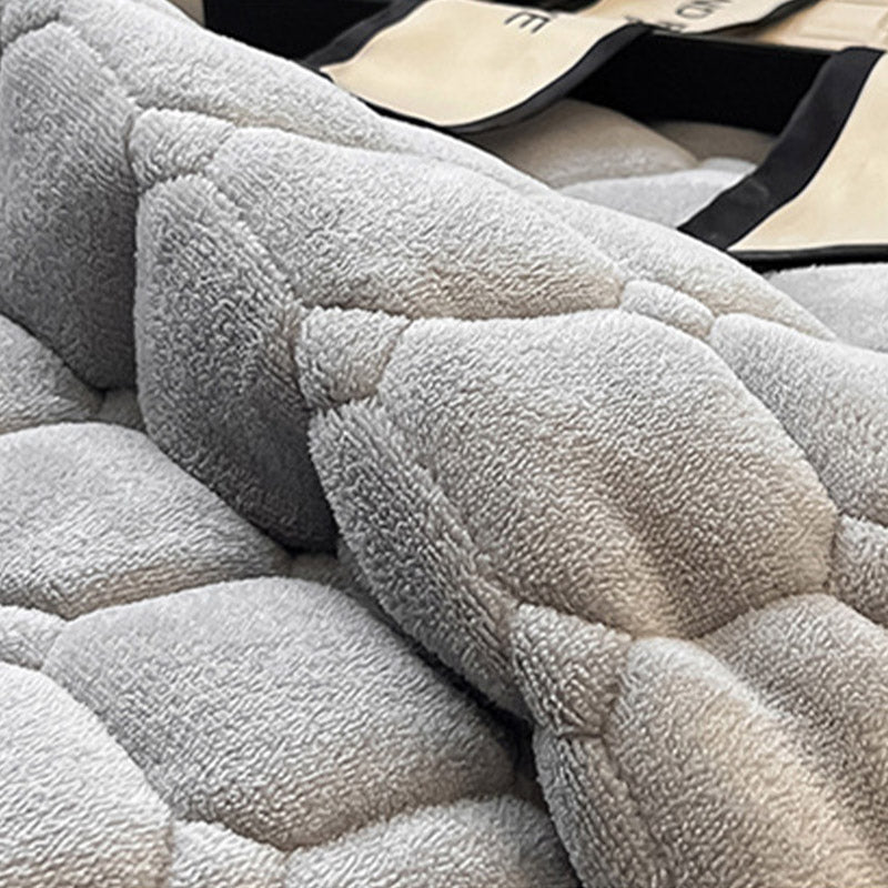 Checked Quilted Bedspread with Optional Pillowcases