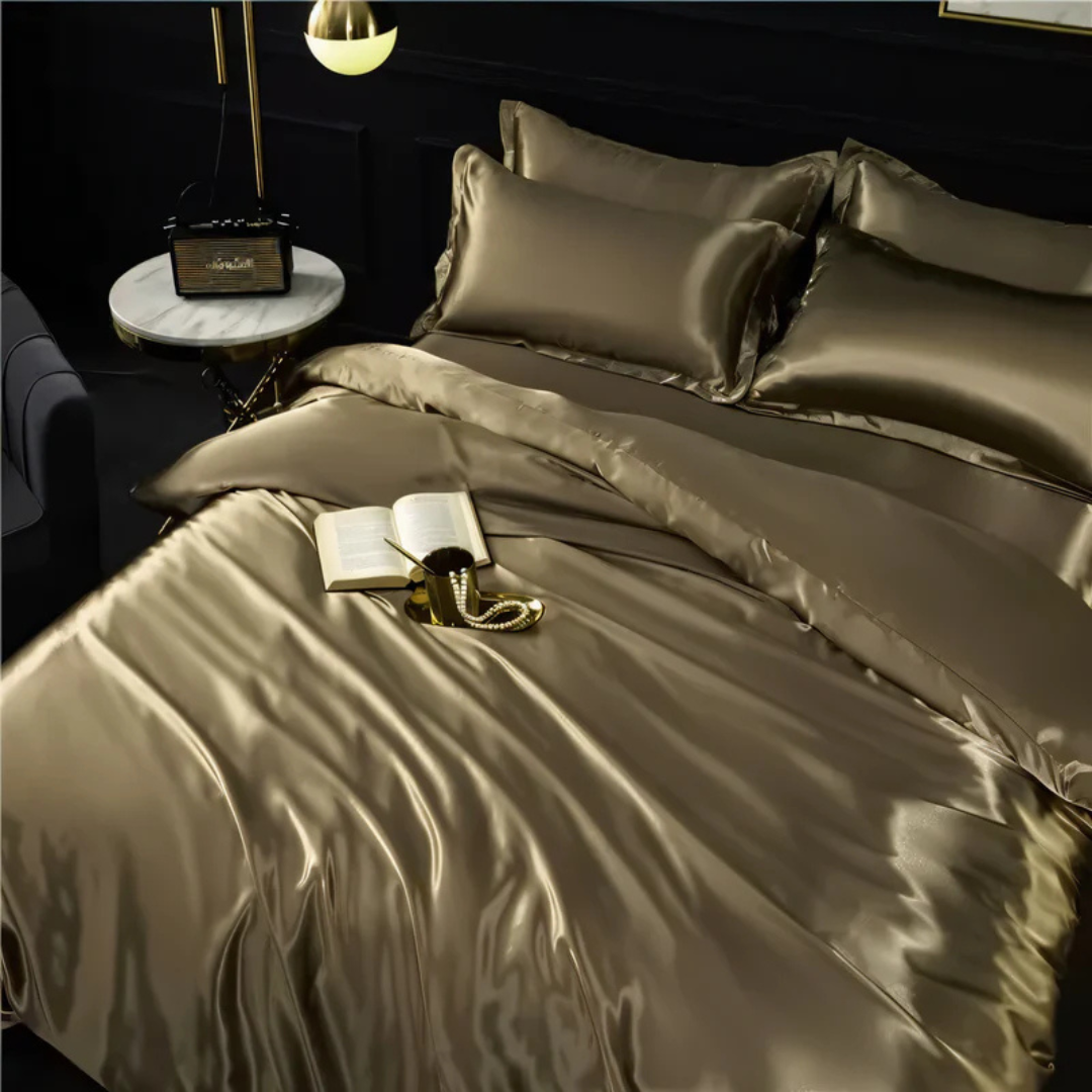 Silk-Look Duvet Cover Set with Pillowcases, 4 Sizes