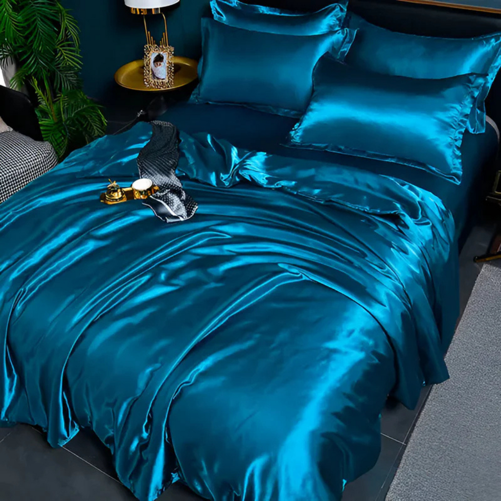 Silk-Look Duvet Cover Set with Pillowcases, 4 Sizes