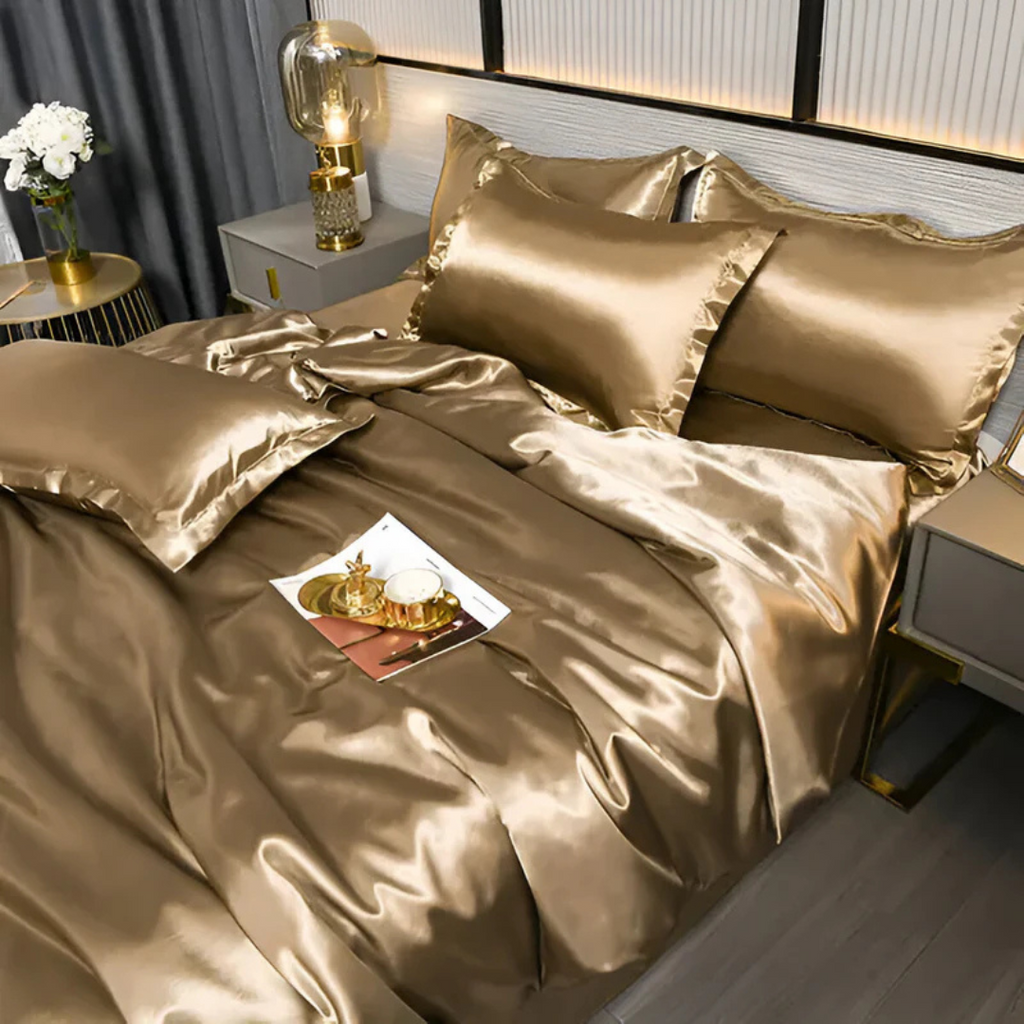 Silk-Look Duvet Cover Set with Pillowcases, 4 Sizes