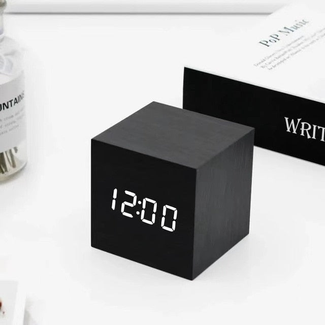 LED Cube Alarm Clock with Wood-Effect Finish, 6 cm